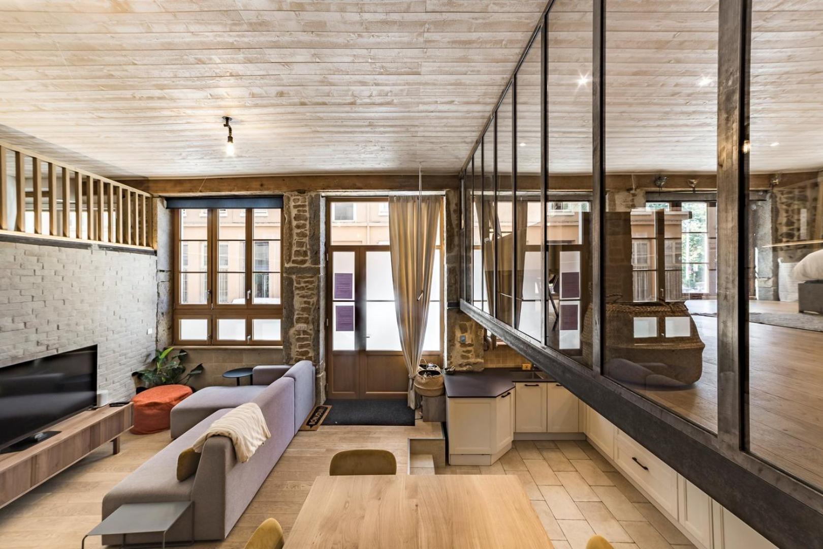 Le Duplex Des Pentes Ail Apartment Lyon Bagian luar foto
